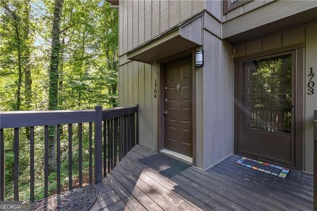 1704 Cumberland Court SE, Smyrna, GA 30080
