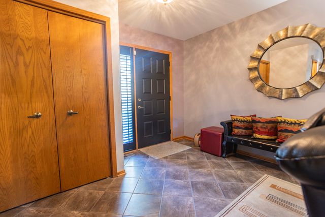 3038 Candlewood Court, Flossmoor, IL 60422