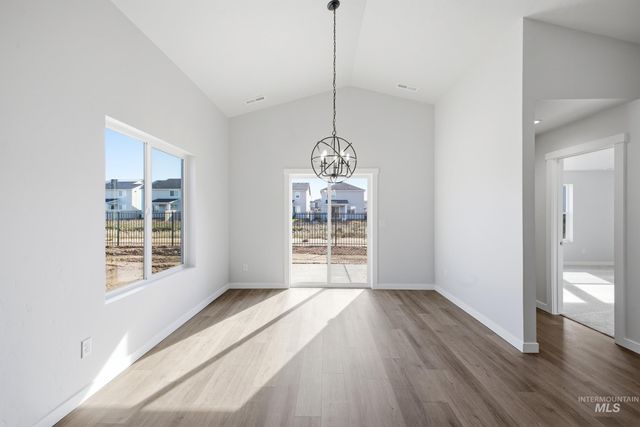 6661 W Redwood Creek Dr, Meridian, ID 83646