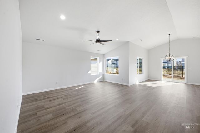 6661 W Redwood Creek Dr, Meridian, ID 83646