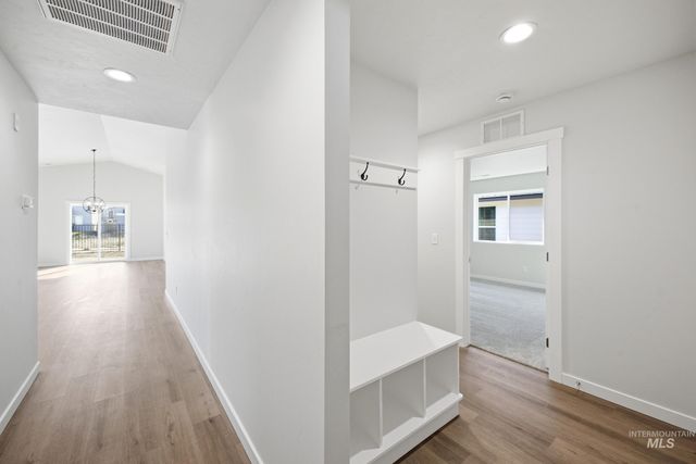 6661 W Redwood Creek Dr, Meridian, ID 83646