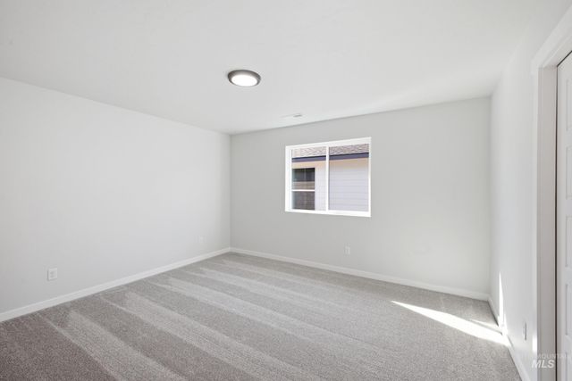 6661 W Redwood Creek Dr, Meridian, ID 83646