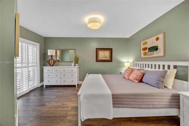 1690 Yellowheart Way, Hollywood, FL 33019