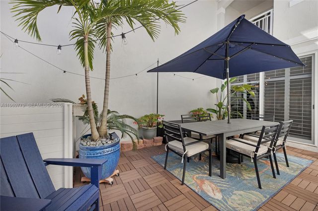 1690 Yellowheart Way, Hollywood, FL 33019