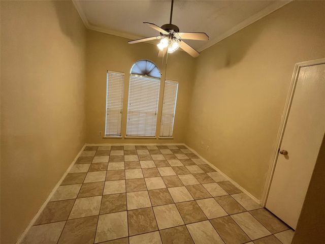 1120 Deer Valley Lane, Arlington, TX 76001