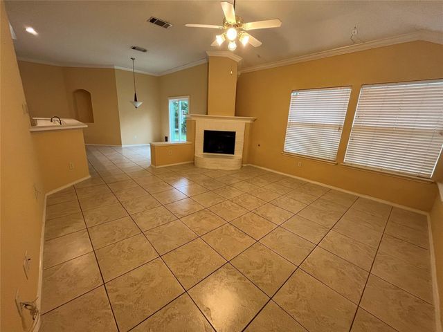 1120 Deer Valley Lane, Arlington, TX 76001