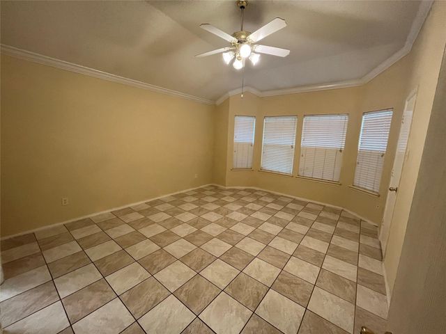 1120 Deer Valley Lane, Arlington, TX 76001