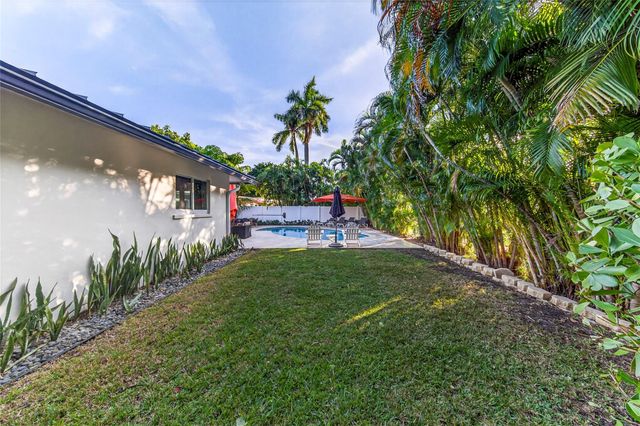 1959 SE 25th Avenue, Fort Lauderdale, FL 33316