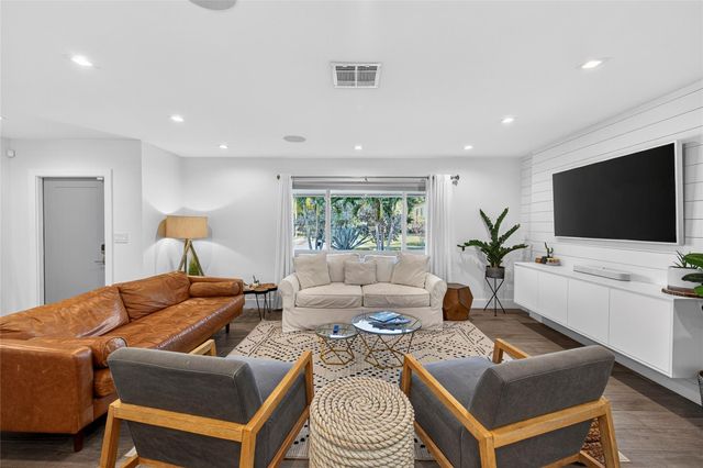 1959 SE 25th Avenue, Fort Lauderdale, FL 33316