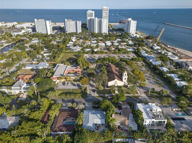 1959 SE 25th Avenue, Fort Lauderdale, FL 33316