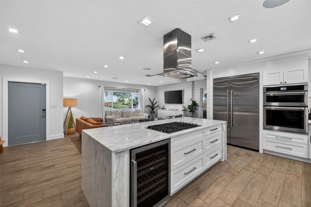 1959 SE 25th Avenue, Fort Lauderdale, FL 33316