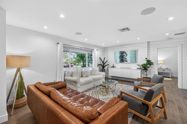 1959 SE 25th Avenue, Fort Lauderdale, FL 33316