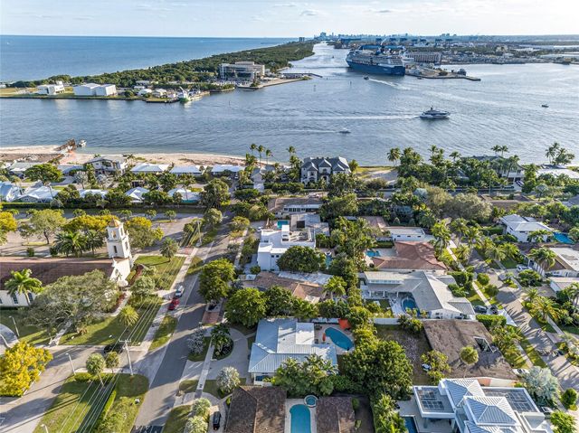 1959 SE 25th Avenue, Fort Lauderdale, FL 33316