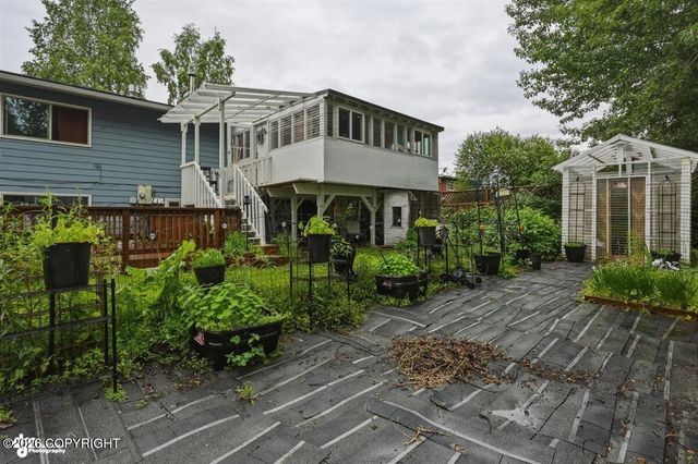 4930 E 5th Avenue, Anchorage, AK 99508