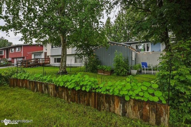 4930 E 5th Avenue, Anchorage, AK 99508