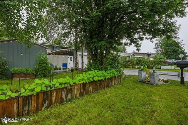 4930 E 5th Avenue, Anchorage, AK 99508