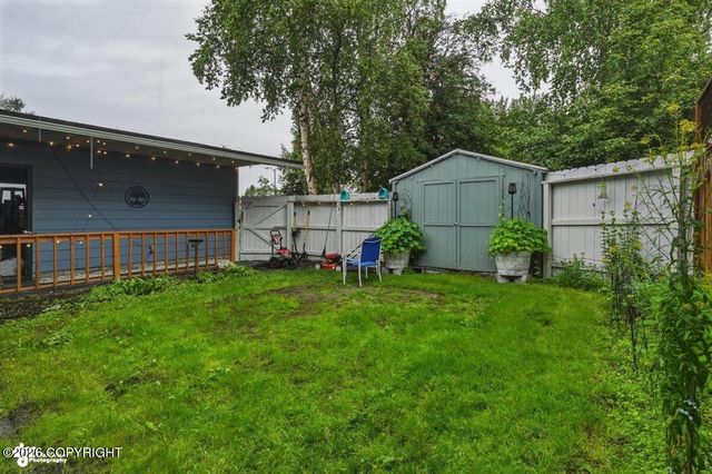 4930 E 5th Avenue, Anchorage, AK 99508