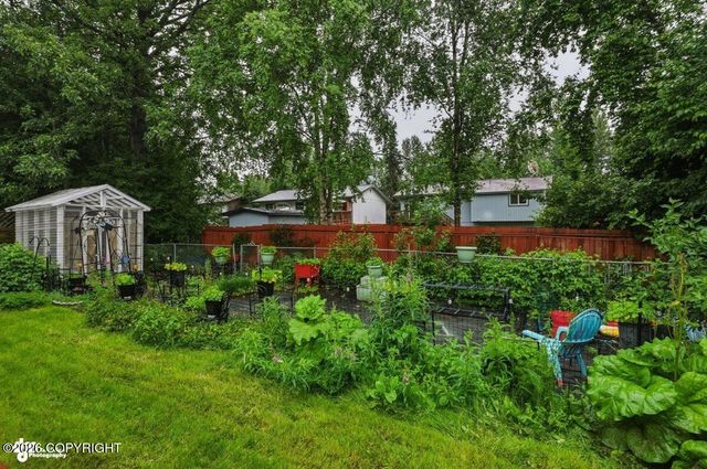 4930 E 5th Avenue, Anchorage, AK 99508