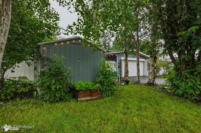 4930 E 5th Avenue, Anchorage, AK 99508