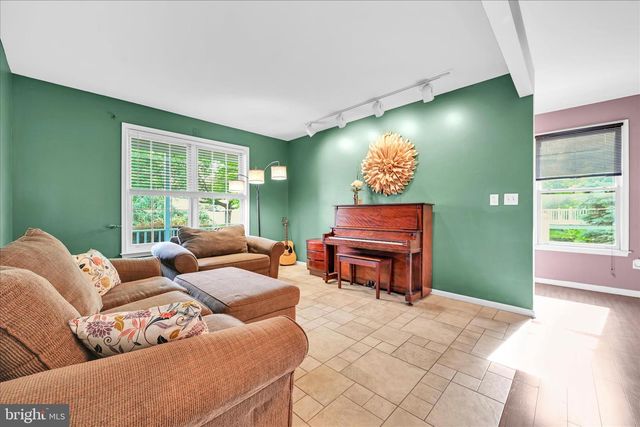 1602 CHURCHILL RD, Harrisburg, PA 17111