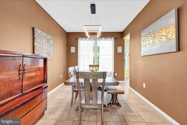 1602 CHURCHILL RD, Harrisburg, PA 17111