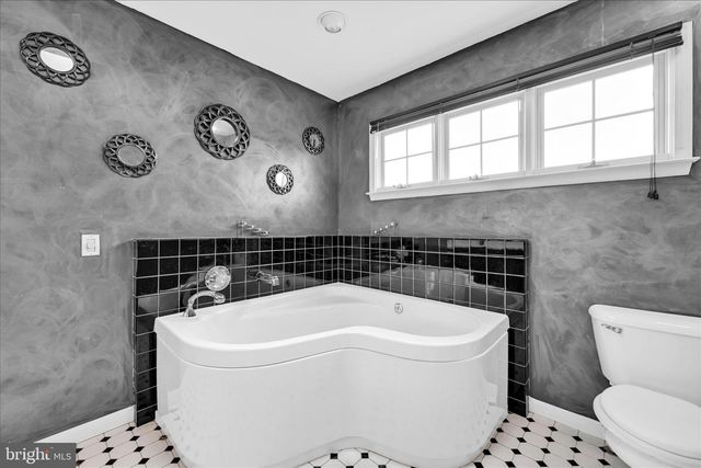 1602 CHURCHILL RD, Harrisburg, PA 17111