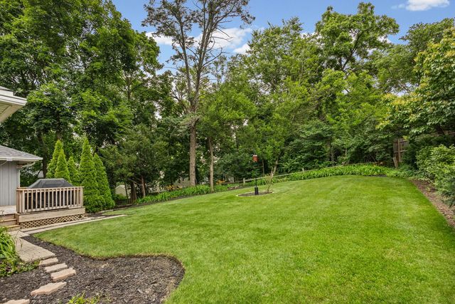 101 Carrol Gate Road, Wheaton, IL 60189