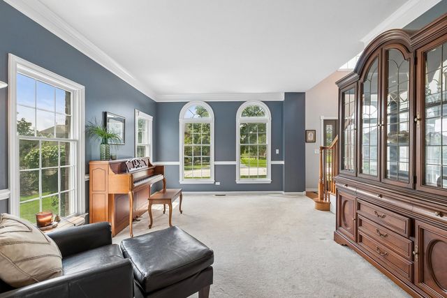 16 Eagle Ridge Drive, Hawthorn Woods, IL 60047