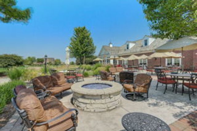16 Eagle Ridge Drive, Hawthorn Woods, IL 60047