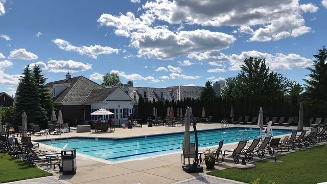 16 Eagle Ridge Drive, Hawthorn Woods, IL 60047
