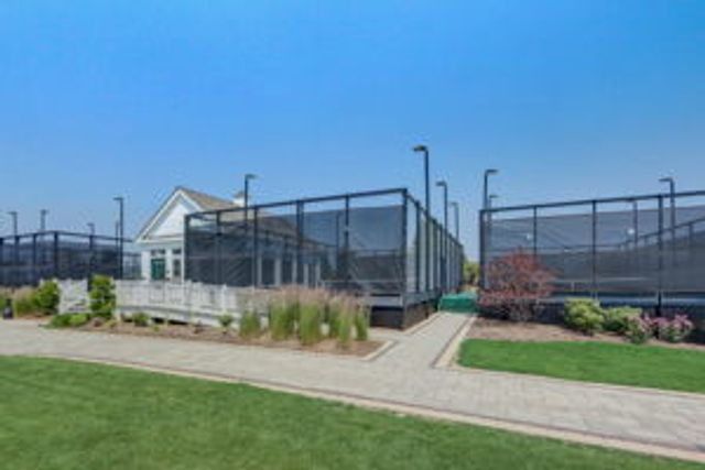 16 Eagle Ridge Drive, Hawthorn Woods, IL 60047