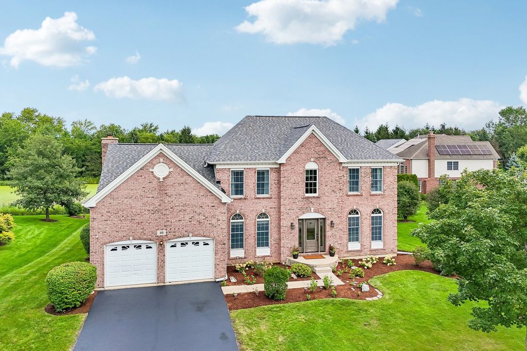16 Eagle Ridge Drive, Hawthorn Woods, IL 60047