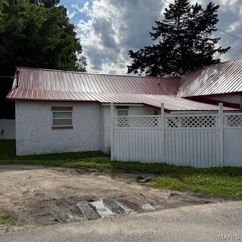 114 North Street, Waynesville, MO 65583