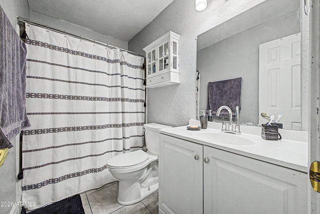 6736 W VERMONT Avenue, Glendale, AZ 85303