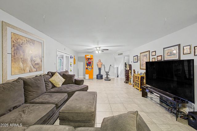 6736 W VERMONT Avenue, Glendale, AZ 85303
