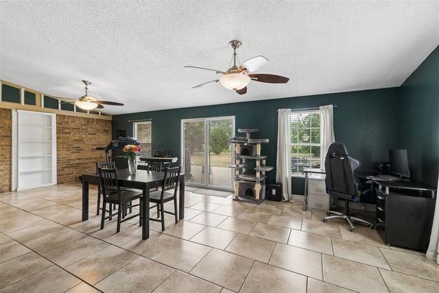 82 E Meadowlark Road, Lawton, OK 73507