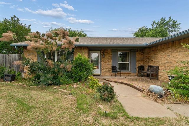 82 E Meadowlark Road, Lawton, OK 73507