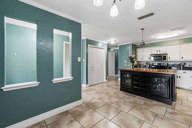 82 E Meadowlark Road, Lawton, OK 73507