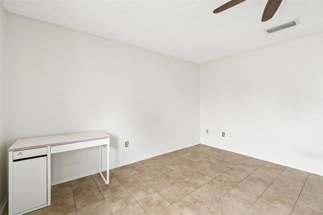 82 E Meadowlark Road, Lawton, OK 73507