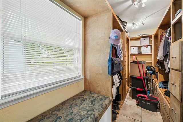 82 E Meadowlark Road, Lawton, OK 73507
