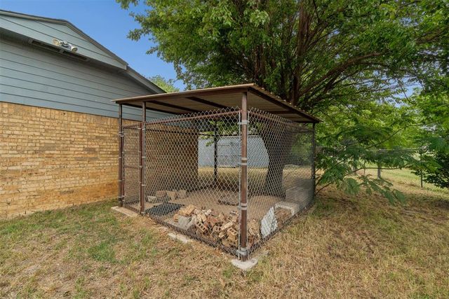 82 E Meadowlark Road, Lawton, OK 73507