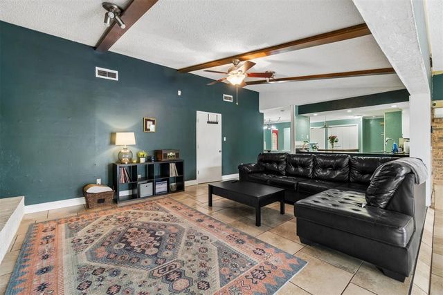 82 E Meadowlark Road, Lawton, OK 73507