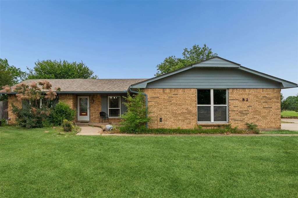 82 E Meadowlark Road, Lawton, OK 73507