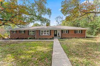 1007 Dartmouth Rd, Knoxville, TN 37914