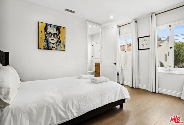 140 S Gardner Street, Los Angeles, CA 90036