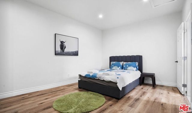 140 S Gardner Street, Los Angeles, CA 90036