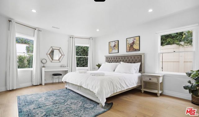 140 S Gardner Street, Los Angeles, CA 90036