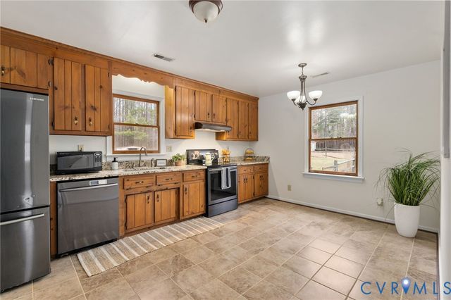 12310 Spring Run Dr, Amelia Courthouse, VA 23002