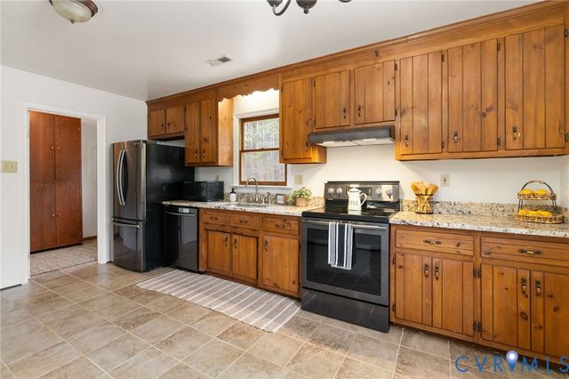 12310 Spring Run Dr, Amelia Courthouse, VA 23002