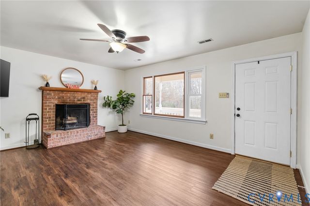 12310 Spring Run Dr, Amelia Courthouse, VA 23002